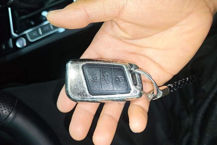 Used Volkswagen FAW-Volkswagen CC 2019 330TSI Glamour Edition China VI Vehicle Key