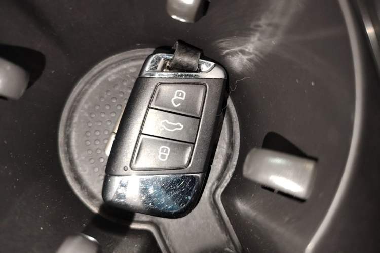 Used Volkswagen FAW-Volkswagen CC 2019 330TSI Glamour Edition China V Standard Vehicle Key