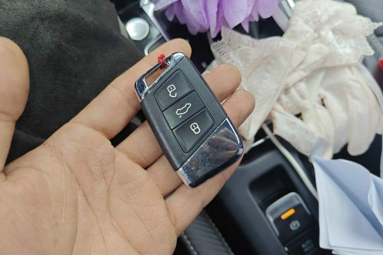 Used Volkswagen FAW-Volkswagen CC 2019 380TSI Glamour Edition China VI Standard Vehicle Key
