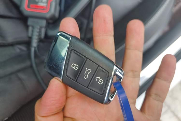 Used Volkswagen FAW-Volkswagen CC 2019 330TSI Glamour Edition China VI Vehicle Key