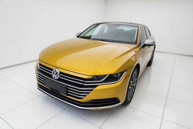 Volkswagen FAW-Volkswagen CC 2019 380TSI Yeyan Edition China V Standard с пробегом