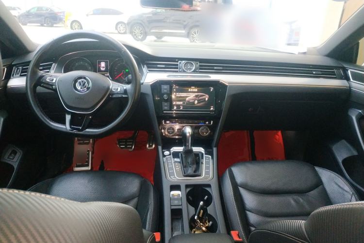 Used Volkswagen FAW-Volkswagen CC 2019 330TSI Glamour Edition China V Standard Center Console