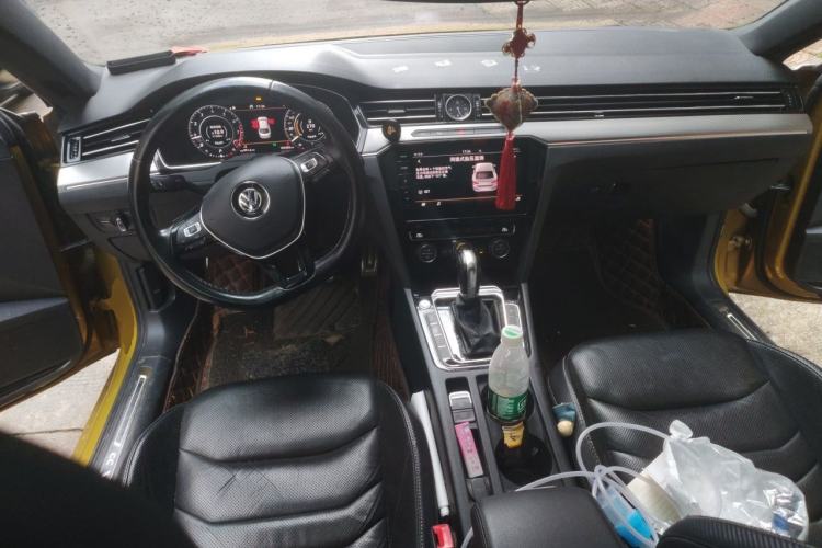 Used Volkswagen FAW-Volkswagen CC 2019 330TSI Glamour Edition China VI Center Console