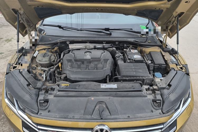 Used Volkswagen FAW-Volkswagen CC 2019 330TSI Glamour Edition China VI Engine Bay