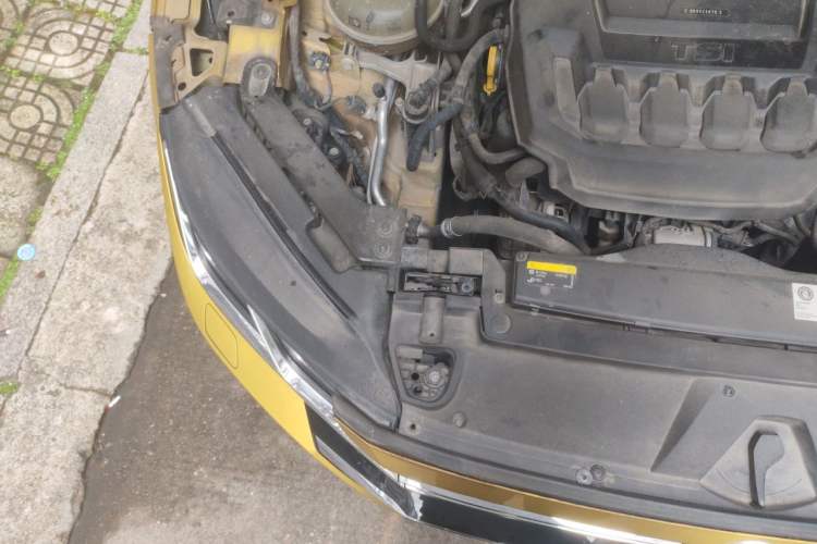 Used Volkswagen FAW-Volkswagen CC 2019 330TSI Glamour Edition China VI Engine Bay Right