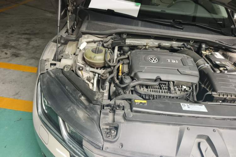 Used Volkswagen FAW-Volkswagen CC 2019 380TSI Yeyan Edition China VI Standard Engine Bay Right