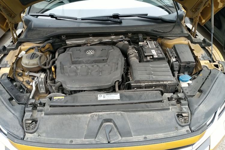 Used Volkswagen FAW-Volkswagen CC 2019 330TSI Glamour Edition China V Standard Engine Bay