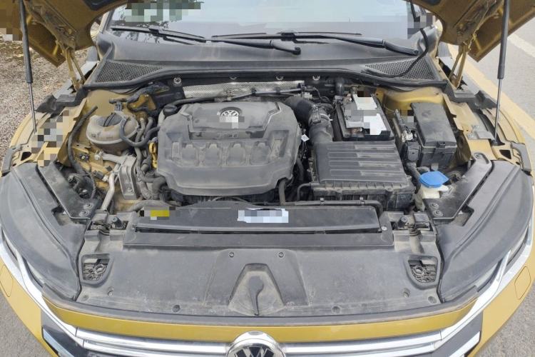Used Volkswagen FAW-Volkswagen CC 2019 330TSI Glamour Edition China V Standard Engine Bay