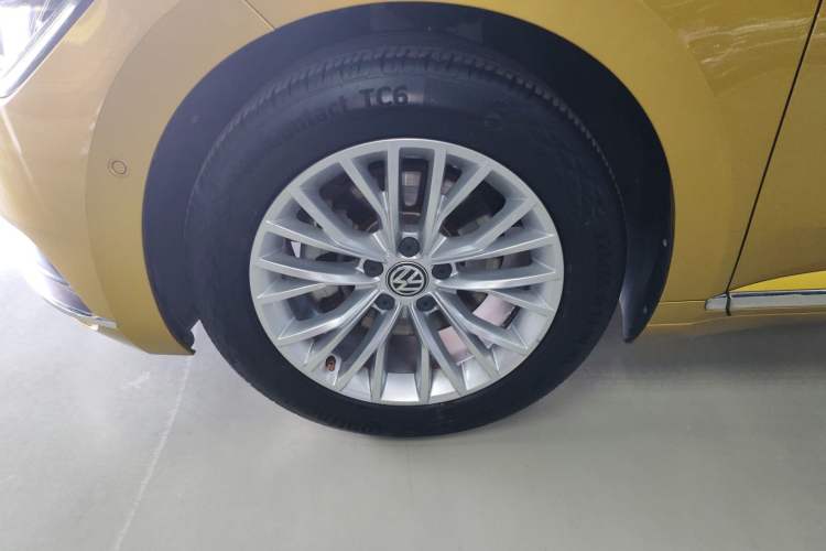 Used Volkswagen FAW-Volkswagen CC 2019 330TSI Glamour Edition China VI Exterior 4