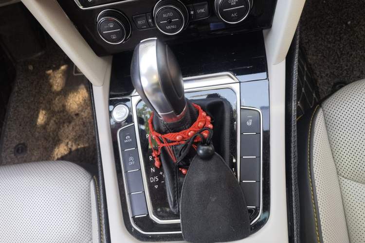 Used Volkswagen FAW-Volkswagen CC 2019 380TSI Yeyan Edition China V Standard Gear Lever