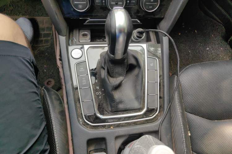 Used Volkswagen FAW-Volkswagen CC 2019 330TSI Glamour Edition China VI Gear Lever