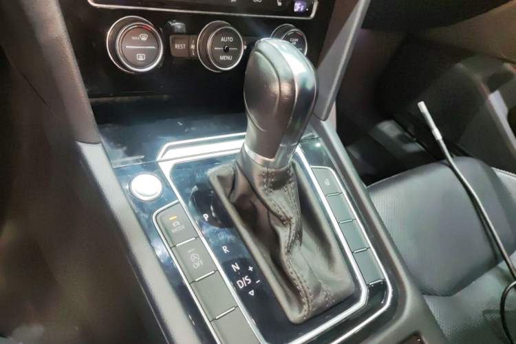Used Volkswagen FAW-Volkswagen CC 2019 330TSI Glamour Edition China VI Gear Lever
