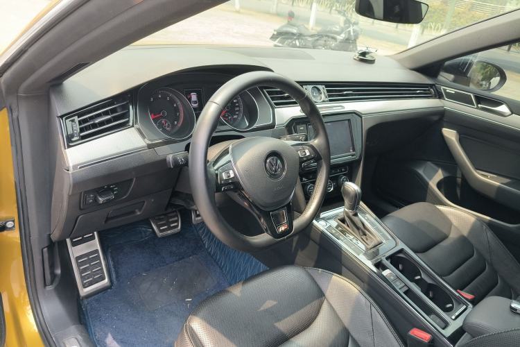 Used Volkswagen FAW-Volkswagen CC 2019 330TSI Glamour Edition China V Standard Interior 1