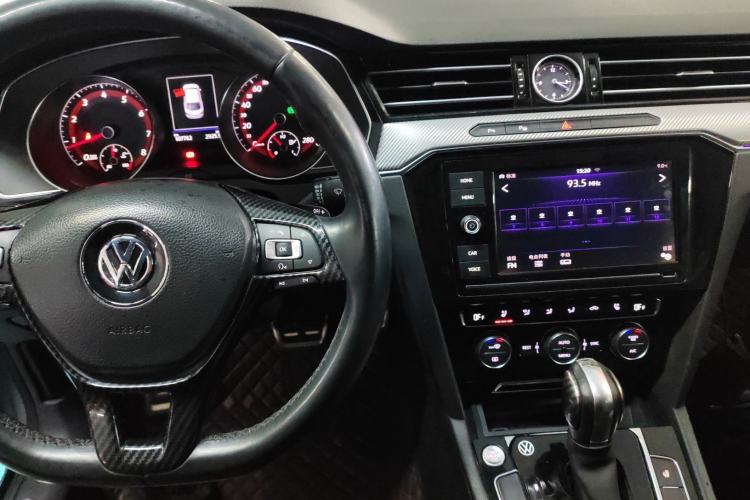 Used Volkswagen FAW-Volkswagen CC 2019 330TSI Glamour Edition China V Standard Interior 2
