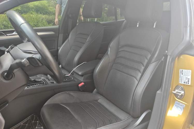 Used Volkswagen FAW-Volkswagen CC 2019 330TSI Glamour Edition China V Standard Left Front Seat