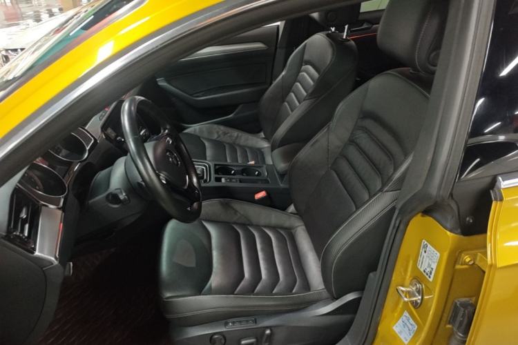 Used Volkswagen FAW-Volkswagen CC 2019 330TSI Glamour Edition China VI Left Front Seat