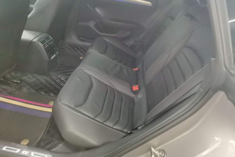 Used Volkswagen FAW-Volkswagen CC 2019 330TSI Glamour Edition China V Standard Left Rear Seat