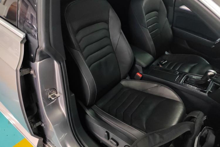 Used Volkswagen FAW-Volkswagen CC 2019 330TSI Glamour Edition China V Standard Right Front Seat