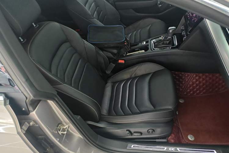 Used Volkswagen FAW-Volkswagen CC 2019 330TSI Glamour Edition China V Standard Right Front Seat