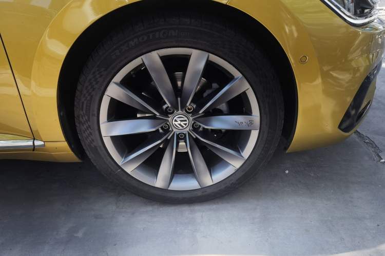 Used Volkswagen FAW-Volkswagen CC 2019 380TSI Yeyan Edition China V Standard Right Front Wheel Hub