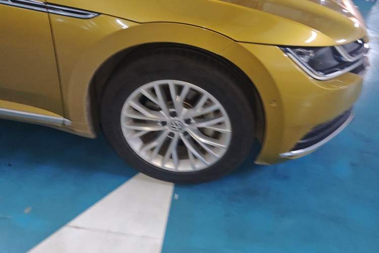 Used Volkswagen FAW-Volkswagen CC 2019 330TSI Glamour Edition China VI Right Front Wheel Hub