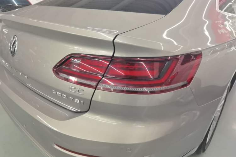Used Volkswagen FAW-Volkswagen CC 2019 330TSI Glamour Edition China V Standard Right Rear Taillight