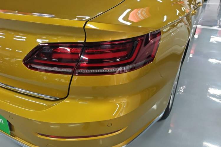 Used Volkswagen FAW-Volkswagen CC 2019 330TSI Glamour Edition China VI Right Rear Taillight