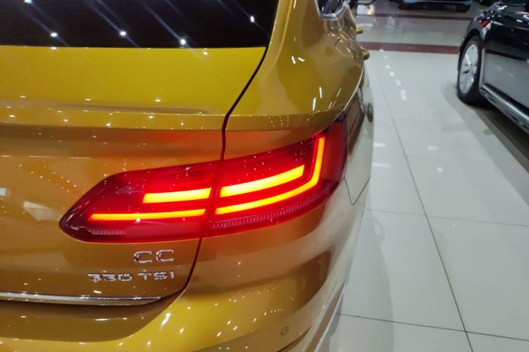 Used Volkswagen FAW-Volkswagen CC 2019 330TSI Glamour Edition China VI Right Rear Taillight