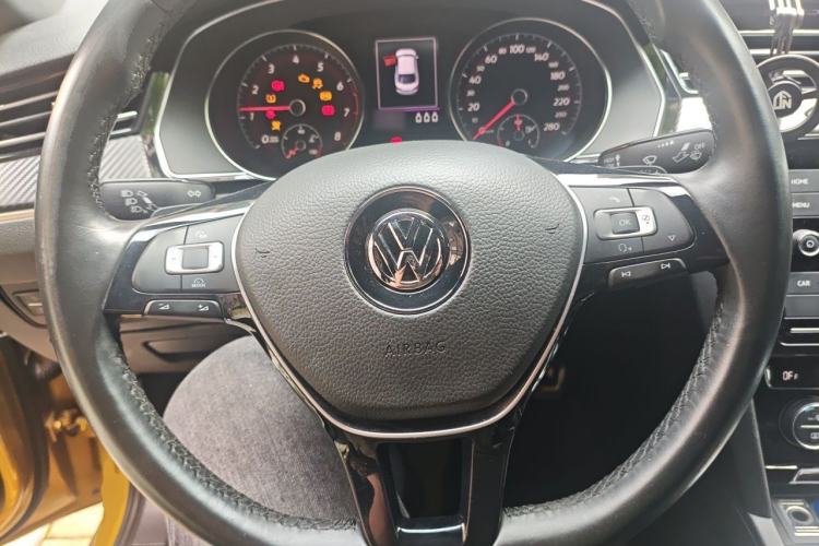 Used Volkswagen FAW-Volkswagen CC 2019 330TSI Glamour Edition China VI Steering Wheel