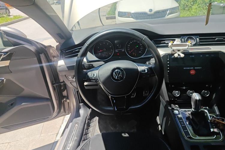 Used Volkswagen FAW-Volkswagen CC 2019 330TSI Huayan Edition China VI Steering Wheel