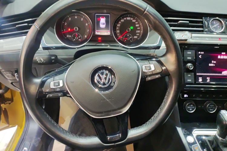 Used Volkswagen FAW-Volkswagen CC 2019 330TSI Glamour Edition China VI Steering Wheel
