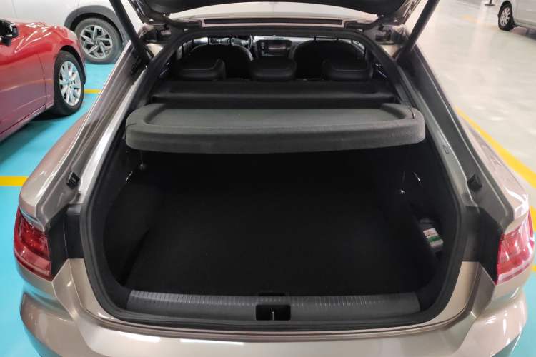 Used Volkswagen FAW-Volkswagen CC 2019 330TSI Glamour Edition China V Standard Trunk