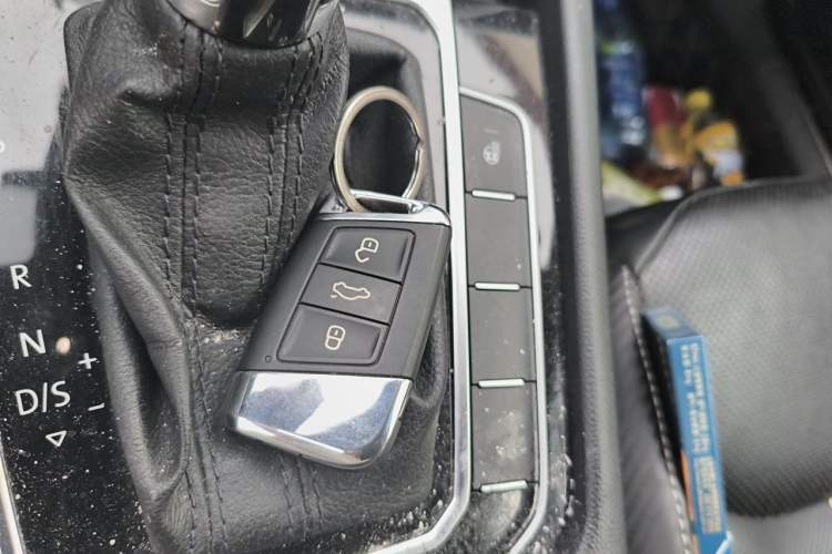 Used Volkswagen FAW-Volkswagen CC 2019 330TSI Glamour Edition China VI Vehicle Key