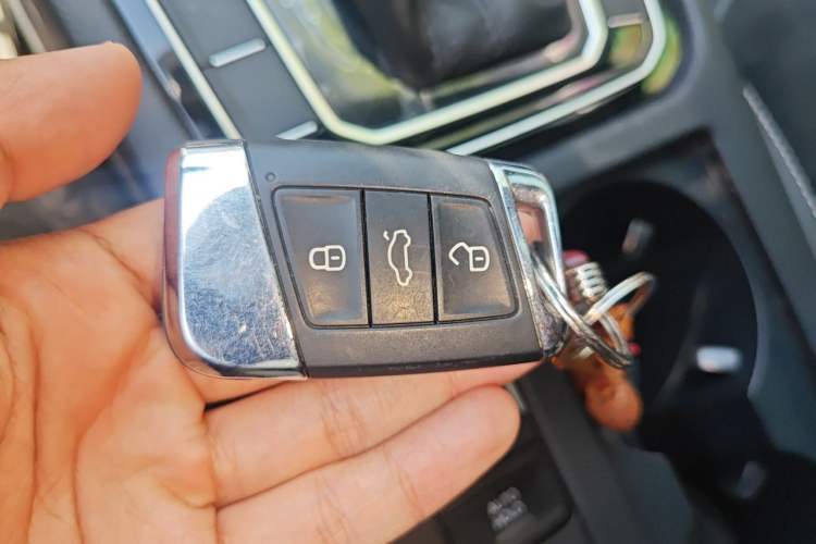 Used Volkswagen FAW-Volkswagen CC 2019 330TSI Huayan Edition China VI Vehicle Key