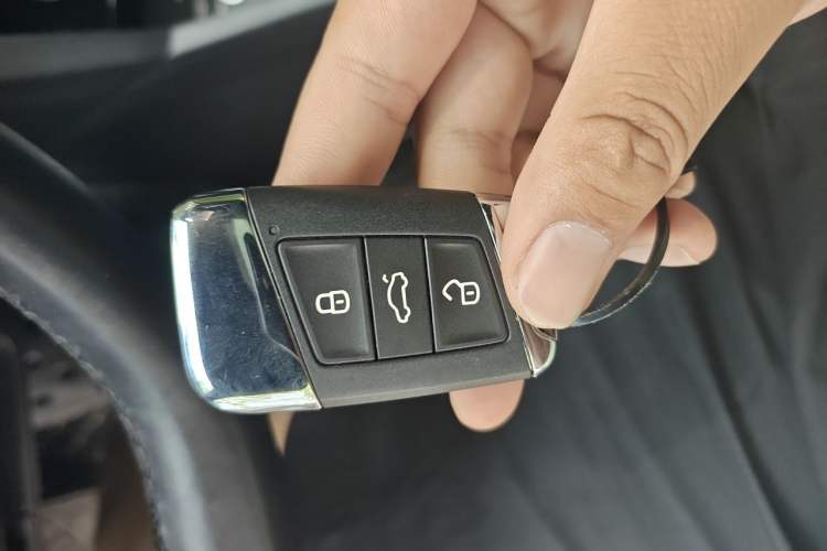 Used Volkswagen FAW-Volkswagen CC 2019 330TSI Glamour Edition China V Standard Vehicle Key