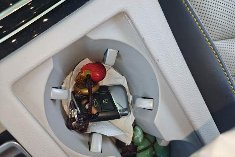 Used Volkswagen FAW-Volkswagen CC 2019 380TSI Yeyan Edition China V Standard Vehicle Key