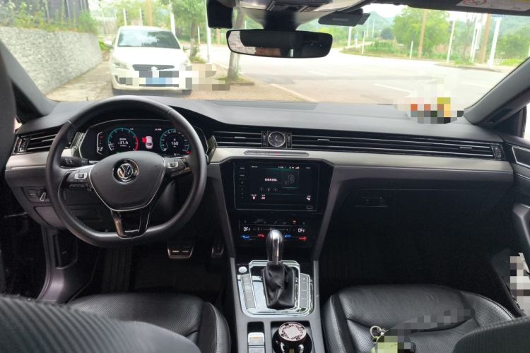 Used Volkswagen FAW-Volkswagen CC 2020 330TSI Glamour Edition China VI Standard Center Console