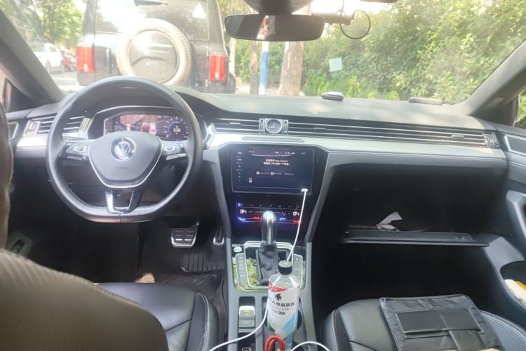 Used Volkswagen FAW-Volkswagen CC 2020 330TSI Glamour Edition China VI Standard Center Console