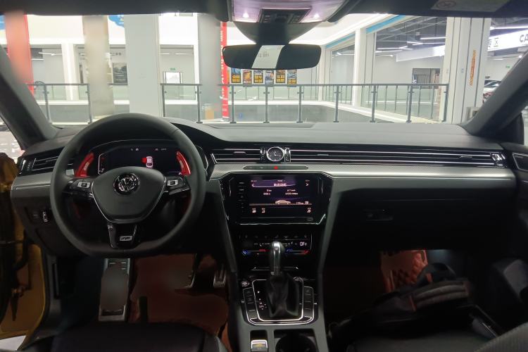 Used Volkswagen FAW-Volkswagen CC 2020 330TSI Glamour Edition China VI Standard Center Console