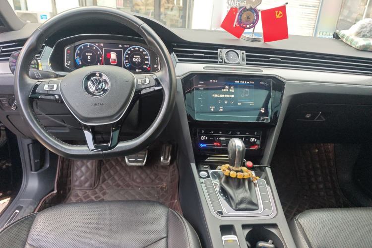 Used Volkswagen FAW-Volkswagen CC 2020 330TSI Glamour Edition China VI Standard Center Console