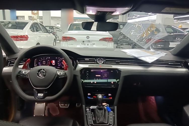 Used Volkswagen FAW-Volkswagen CC 2020 330TSI Glamour Edition China VI Standard Center Console