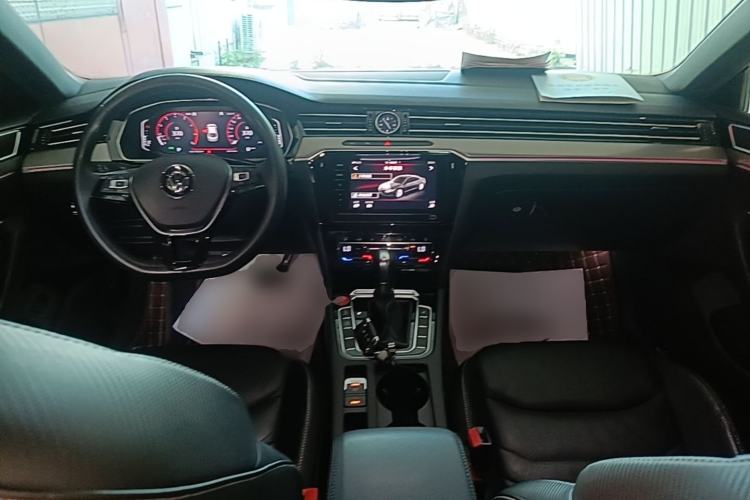 Used Volkswagen FAW-Volkswagen CC 2020 330TSI Glamour Edition China VI Standard Center Console