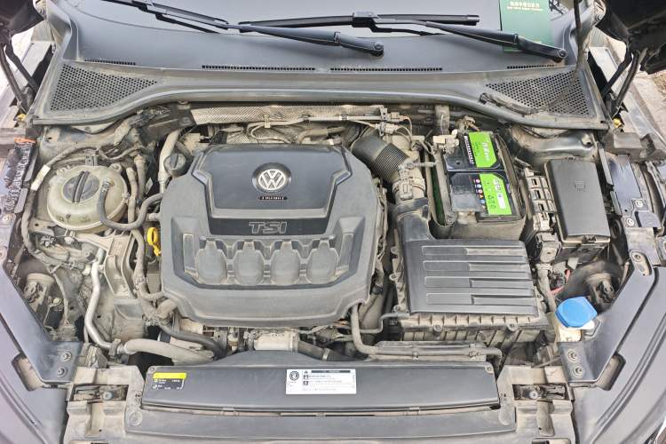 Used Volkswagen FAW-Volkswagen CC 2020 330TSI Glamour Edition China VI Standard Engine Bay