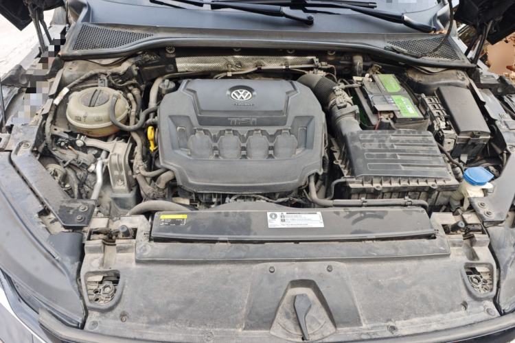 Used Volkswagen FAW-Volkswagen CC 2020 330TSI Glamour Edition China VI Standard Engine Bay