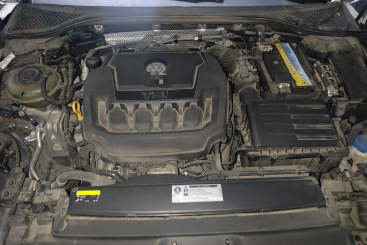 Used Volkswagen FAW-Volkswagen CC 2020 330TSI Glamour Edition China VI Standard Engine Bay