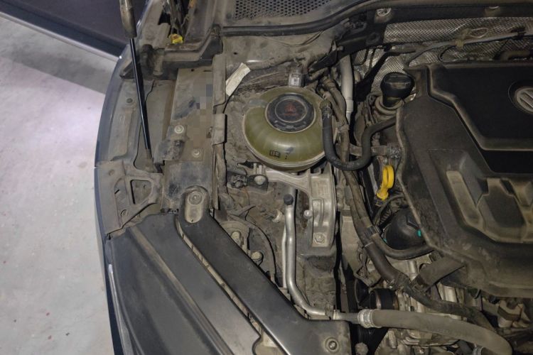 Used Volkswagen FAW-Volkswagen CC 2020 330TSI Glamour Edition China VI Standard Engine Bay Right
