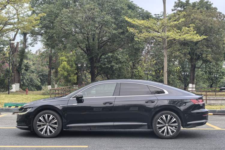 Used Volkswagen FAW-Volkswagen CC 2020 330TSI Glamour Edition China VI Standard Exterior 3
