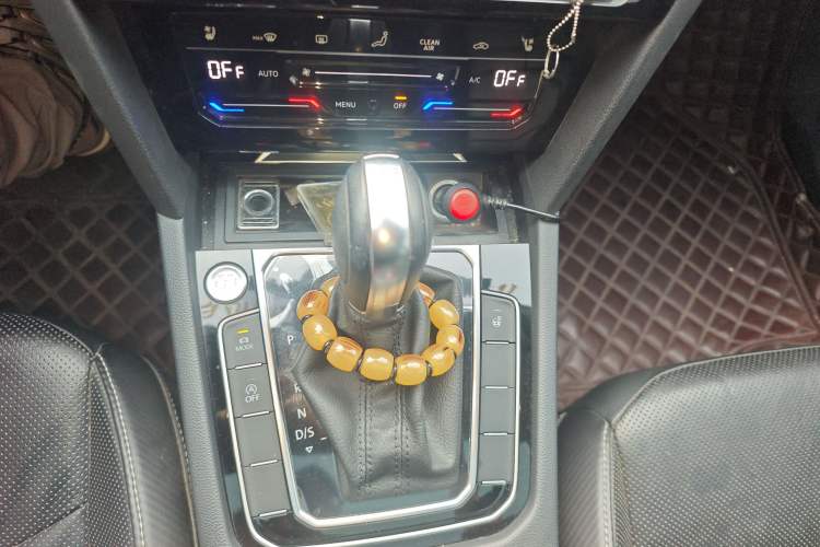 Used Volkswagen FAW-Volkswagen CC 2020 330TSI Glamour Edition China VI Standard Gear Lever