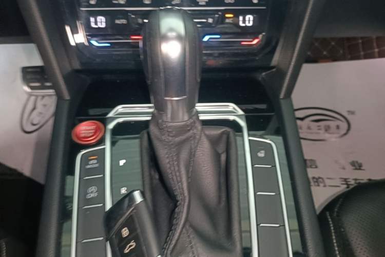 Used Volkswagen FAW-Volkswagen CC 2020 330TSI Glamour Edition China VI Standard Gear Lever