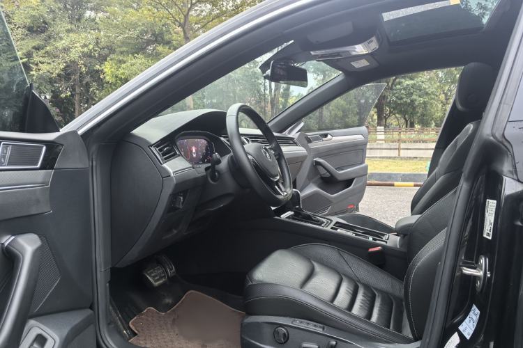 Used Volkswagen FAW-Volkswagen CC 2020 330TSI Glamour Edition China VI Standard Interior 3